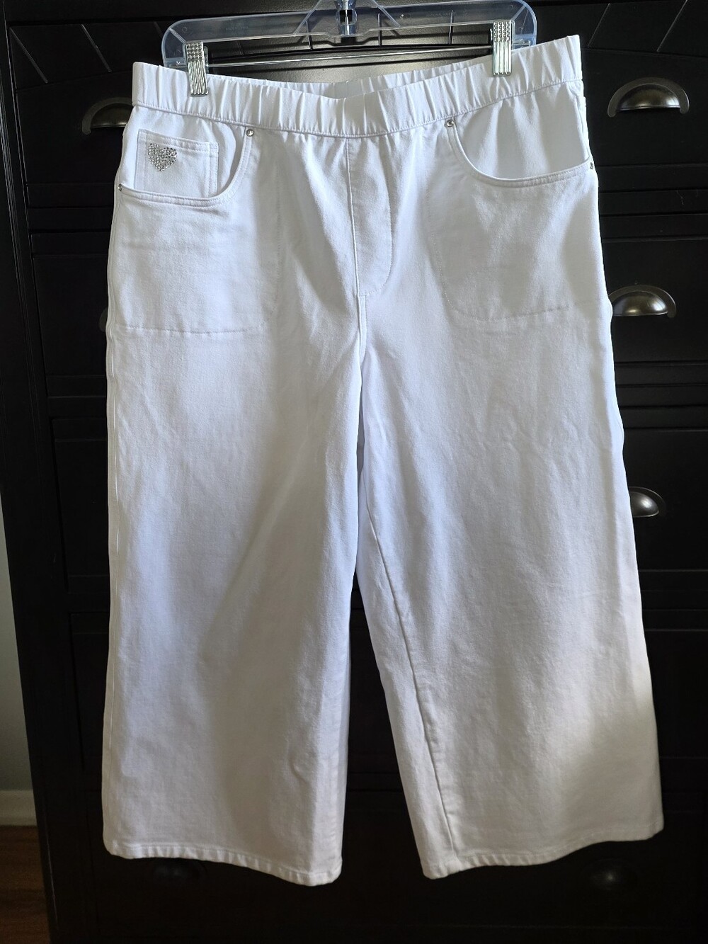 Quacker Factory DreamJeannes White Beachy Stretch Pull-On Wide Leg Capri L